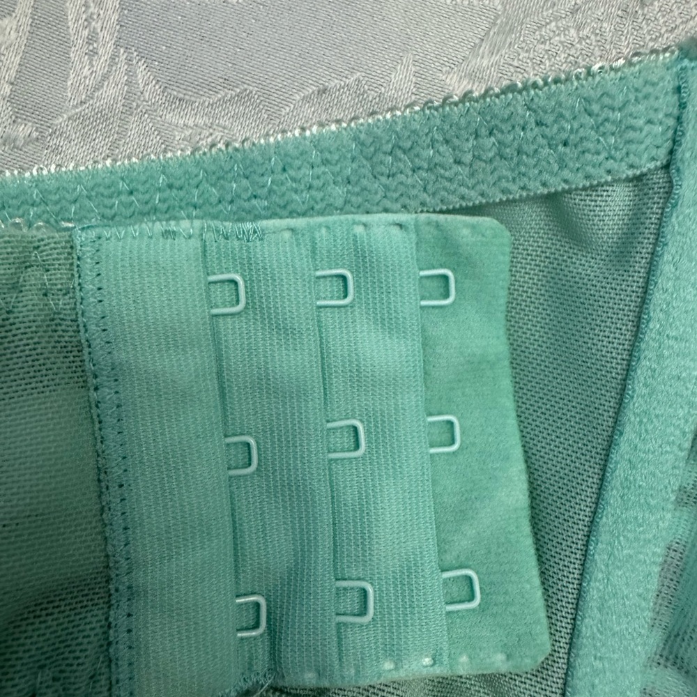 Frederick’s Of Hollywood Bra 38DD Push Up Without Padding Unlined Green Lace - Picture 6 of 8